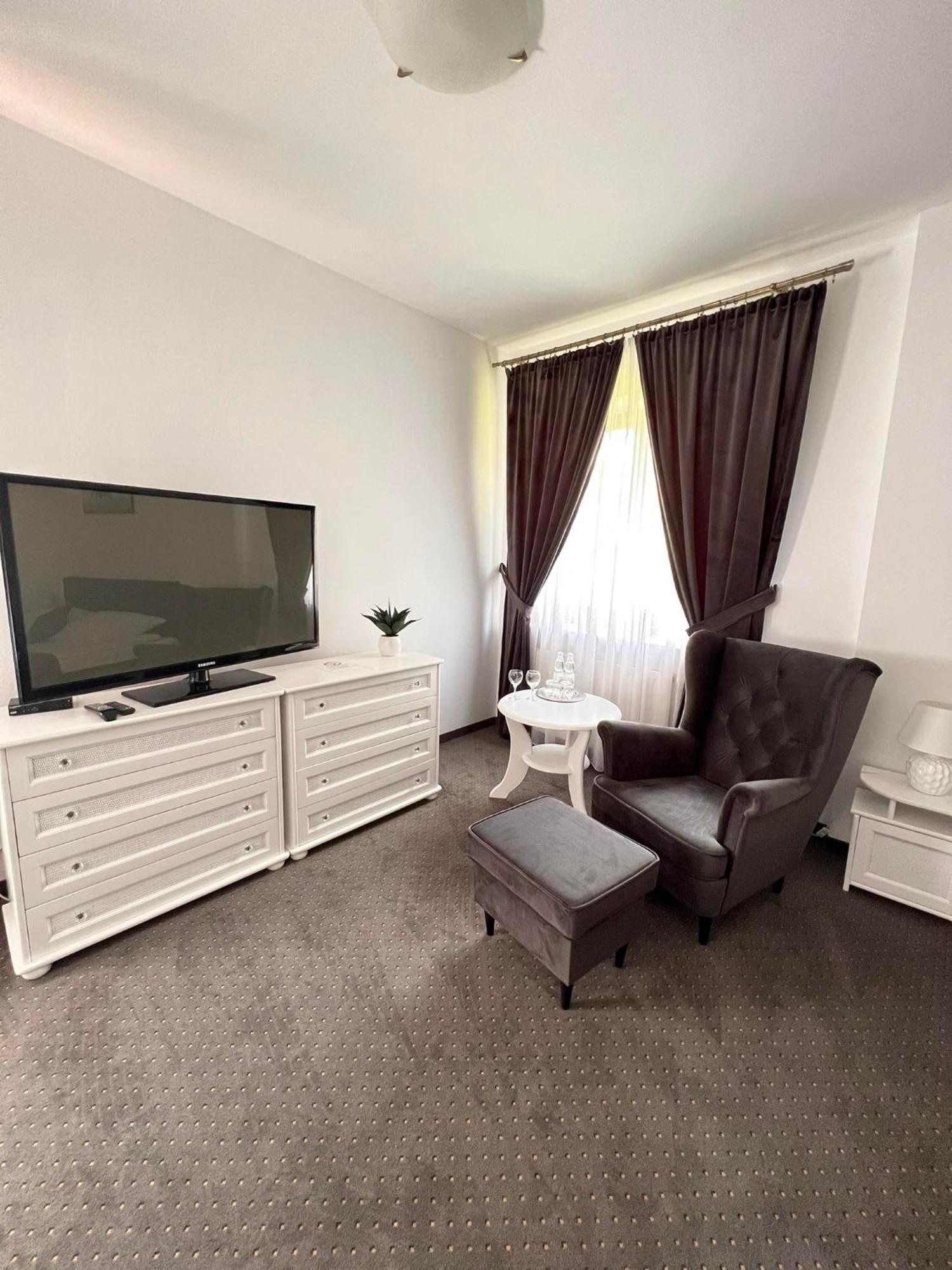 Hotel Park Opoczno Extérieur photo